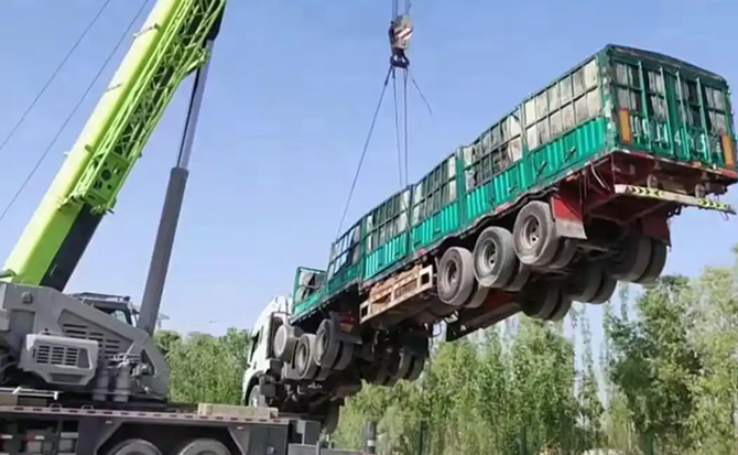 舞钢道路脱困救援案例
